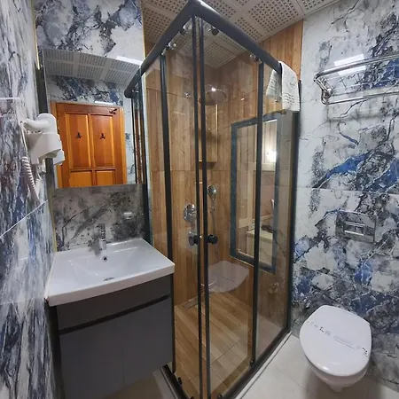 Hotel Mr Crane 3*